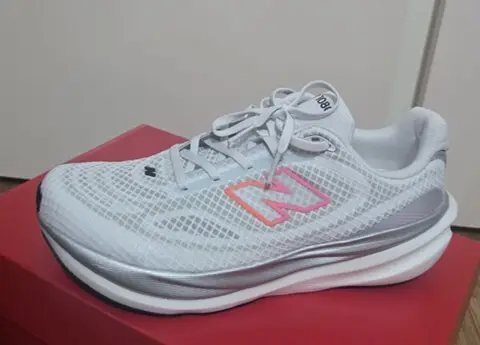뉴발란스 1080 후기